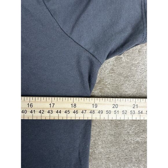 New England Patriots Crucial Catch Gray T-Shirt Women's Size Large - Picture 7 of 7